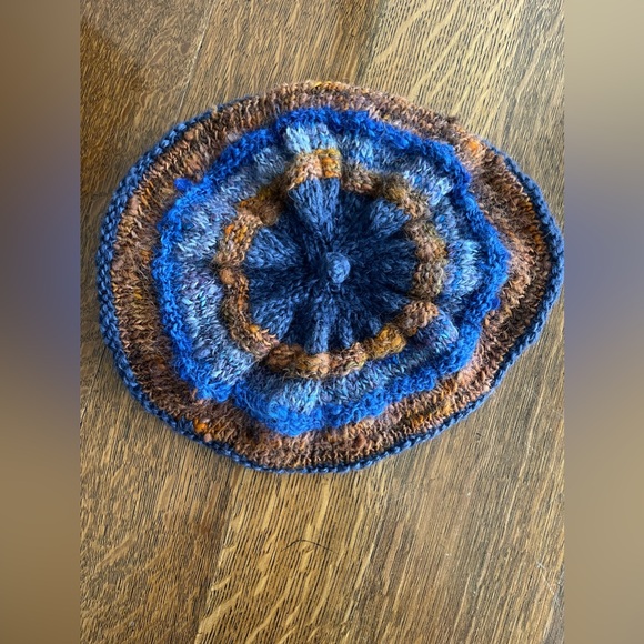 Hand spun wool, hand knit hat in beautiful colors of blue and rust. Beanie style - Picture 2 of 8